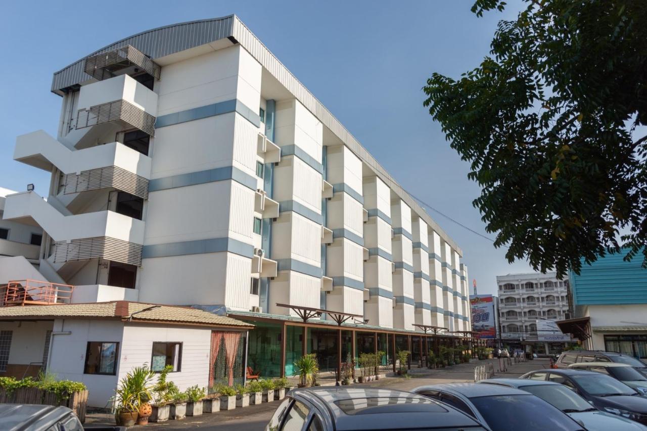 Mayflower Grand Hotel Korat ناخون راتشاسيما المظهر الخارجي الصورة